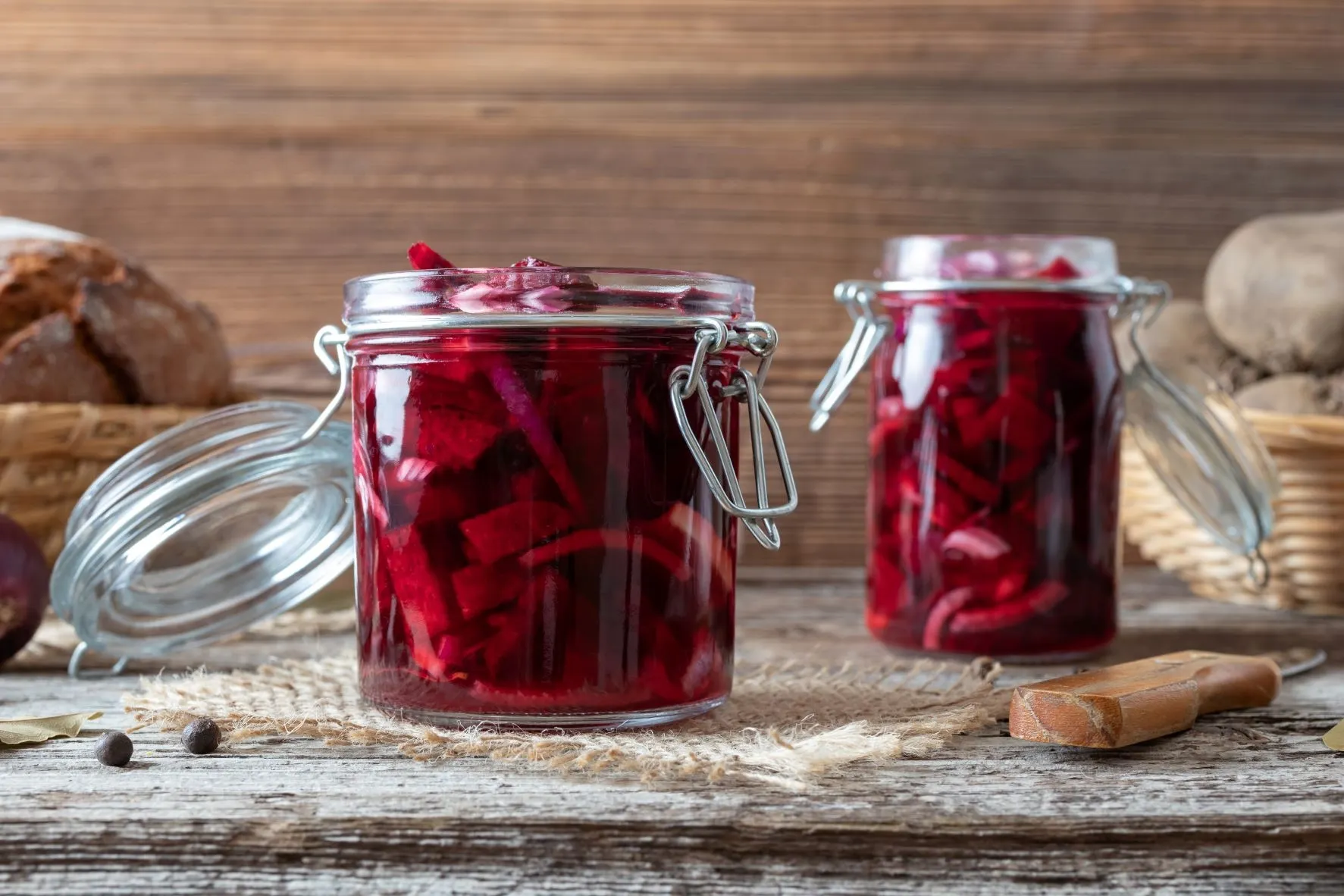 Simple spicy pickled beets