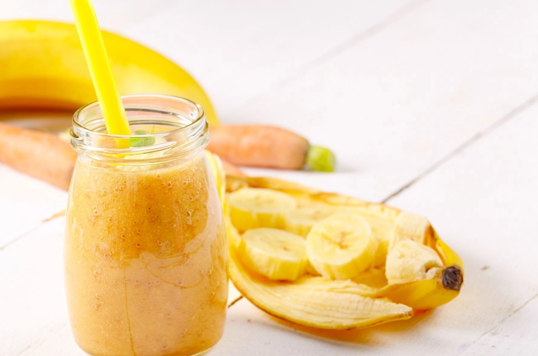 Smoothie aus Karotten und Bananen