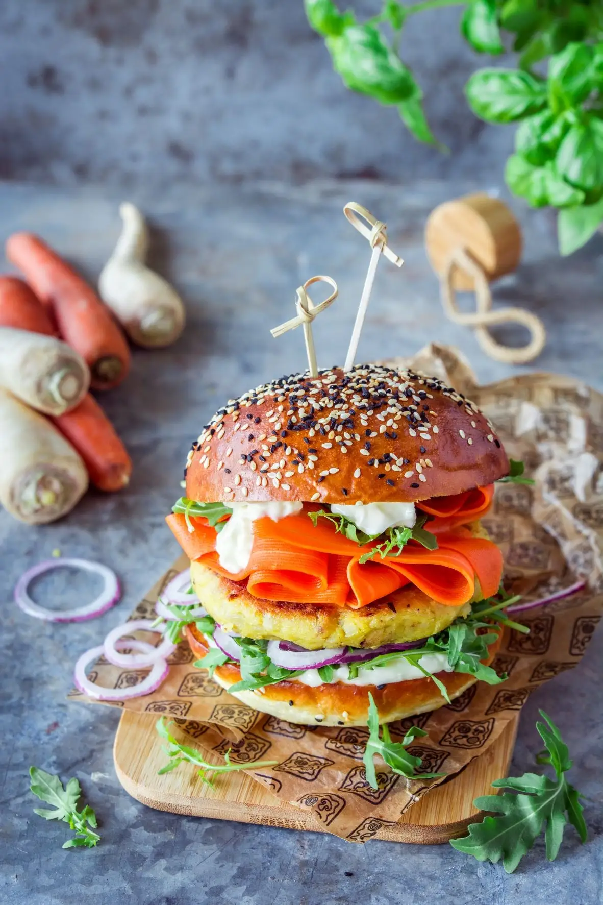 Parsley root burgers with pickled carrots
